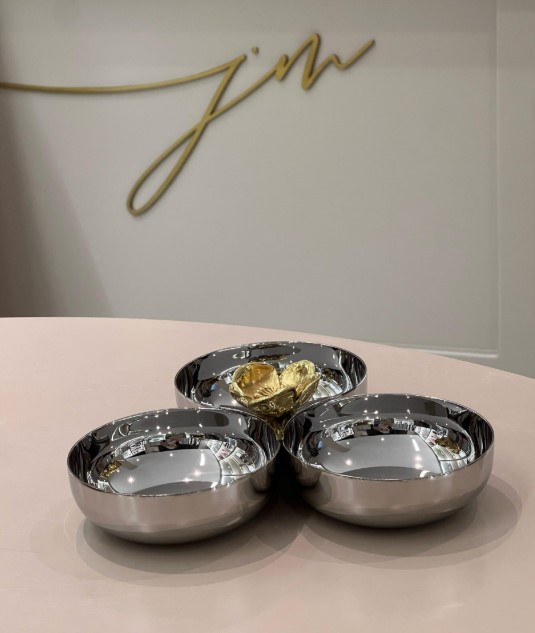 Petisqueira De Aço Com 3 Divisões Detalhe Flor