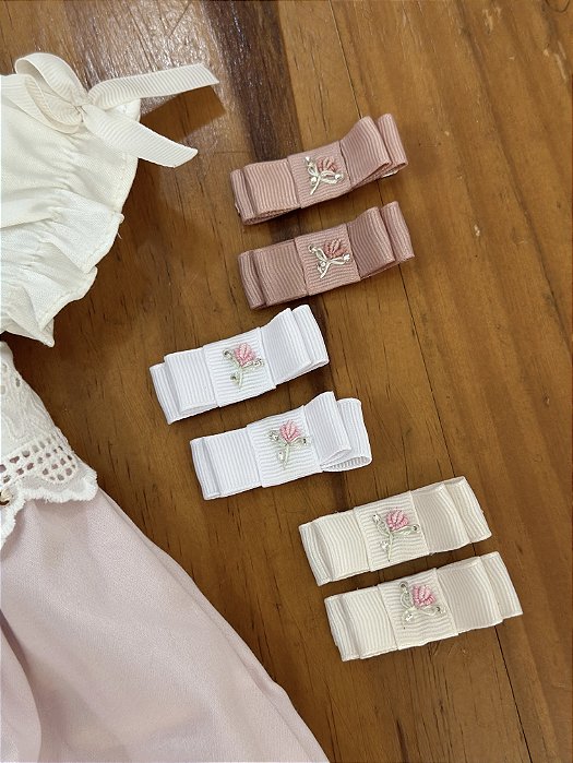 Laço Infantil Pequeno Botão de Flor Roana
