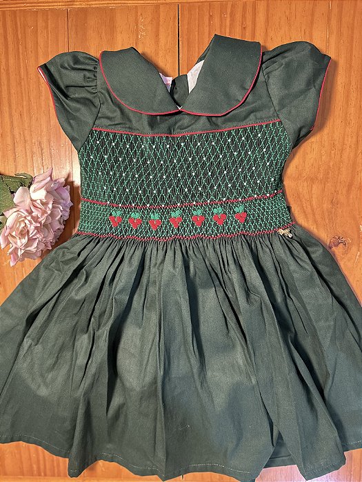 Vestido Infantil Festa Bordado a Mao Quebra Nozes Cerejinhas Verde Ahoara
