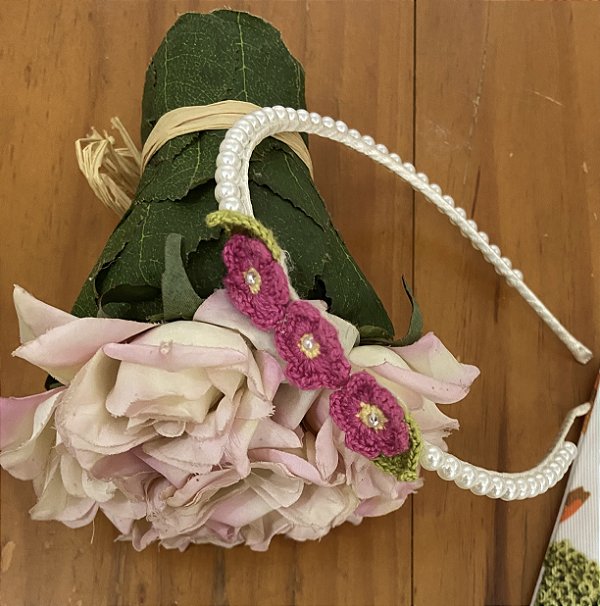 Tiara Infantil Florzinha e Perolas Roana