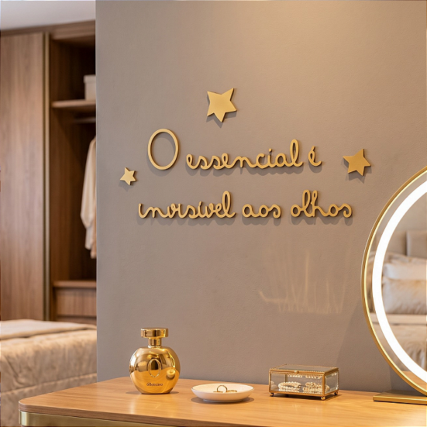 Frase de Parede em Lettering | O Essencial é Invisível aos Olhos - em MDF