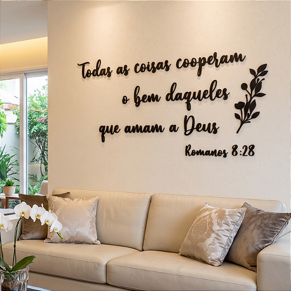 Frase em MDF | Romanos 8:28 - Todas as Coisas Cooperam para Aqueles que Amam a Deus