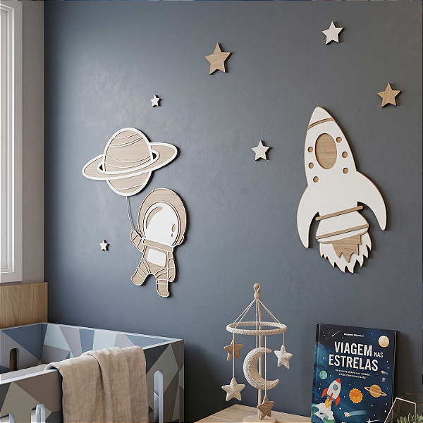 Escultura de Parede Infantil | Astronauta Mirim no Espaço - em MDF