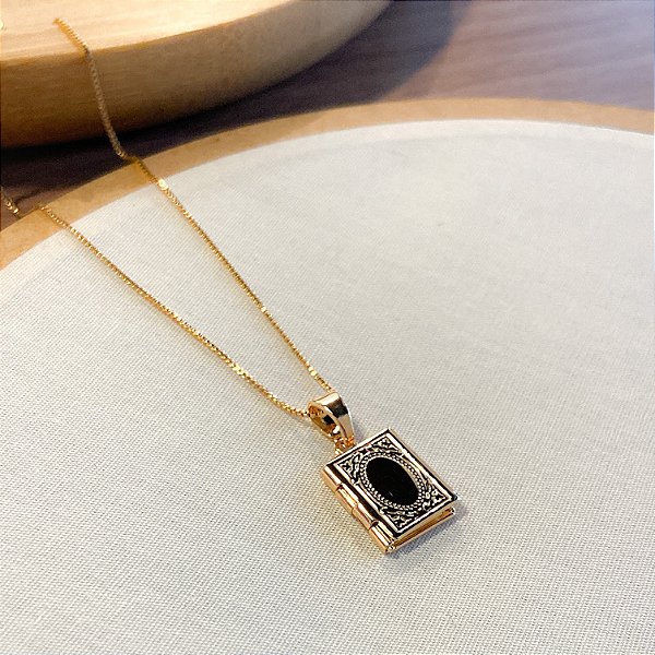 Colar Mini Relicário Dourado