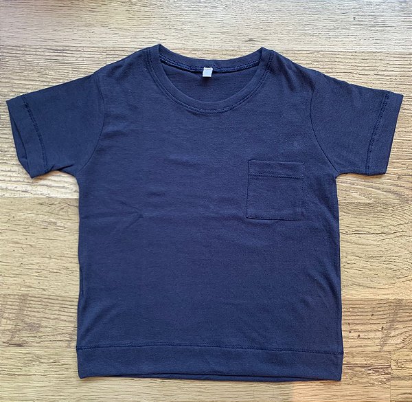 Camiseta com bolso - Azul Marinho