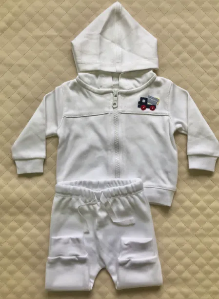 Conjunto Jaqueta e Calça bordado Caminhão com Branco liso - 100% algodão Pima Peruano