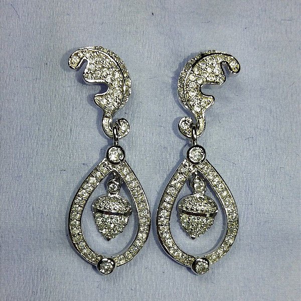 Brinco de Prata gota com zircônia - MUITA CLASSE !!!