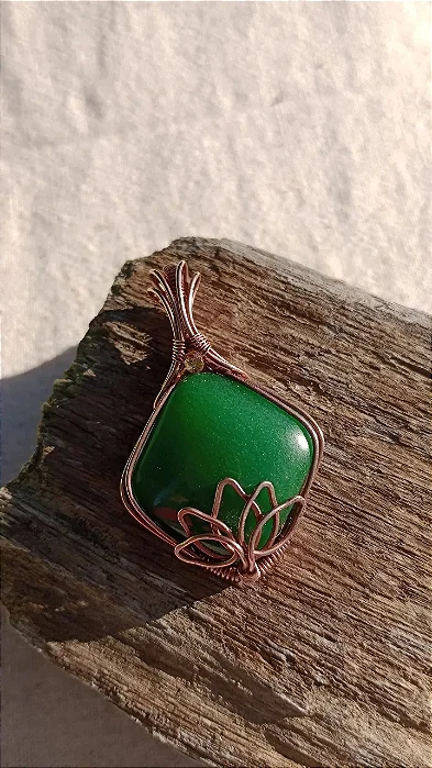 Colar com pingente de Quartzo Verde