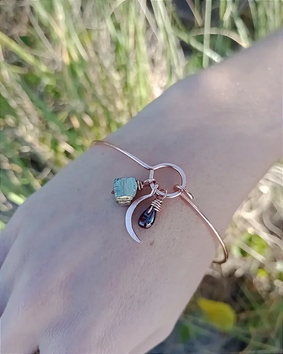 Bracelete Vicky em cobre com Pirita e Granada
