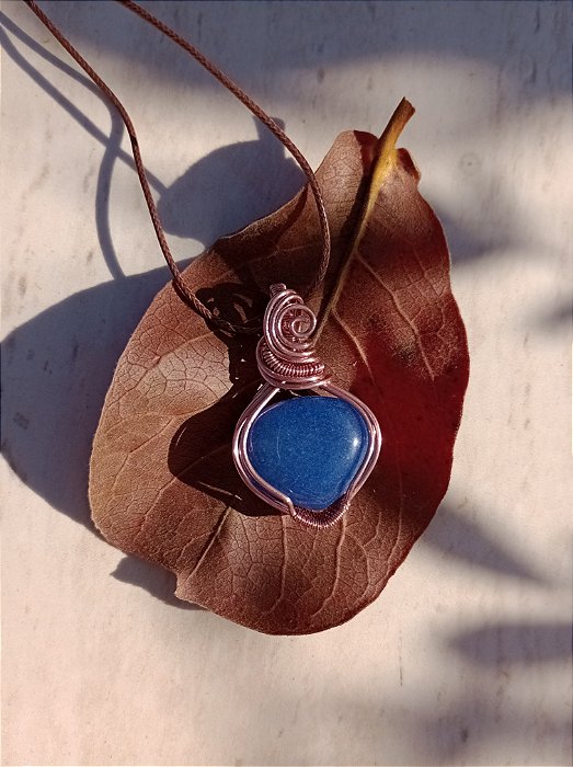 Colar com pedra Quartzo Azul profundo Zuri