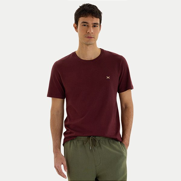 CAMISETA HERING MANGA CURTA COMFORT WORD LISA BORDADA VINHO MASCULINO ADULTO