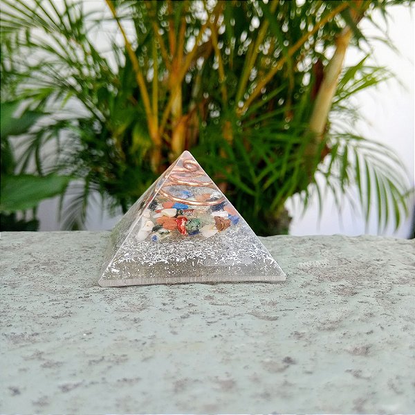 Orgonite Pirâmide Amplitude - Equilíbrio de Energia - 4cm