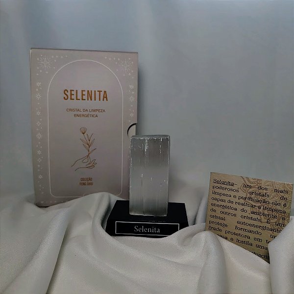 Selenita Branca Base de Madeira - Coleção Feng Shui Limpeza