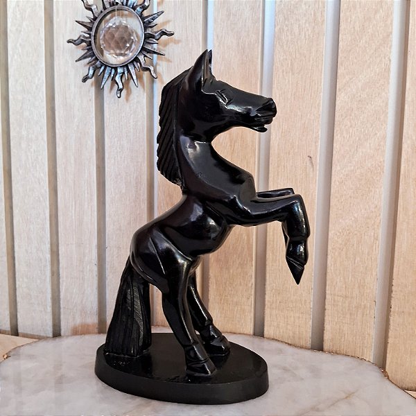 Cavalo Xisto Esmeralda em Pé - M