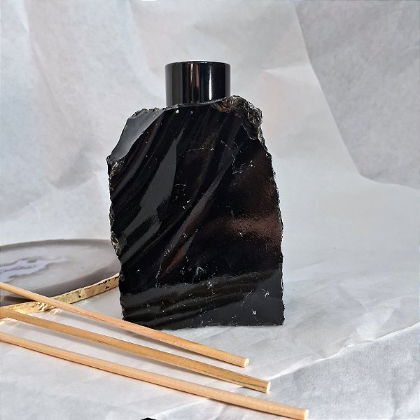 Difusor de Aroma Obsidiana Negra Bruta - Tampa Preta