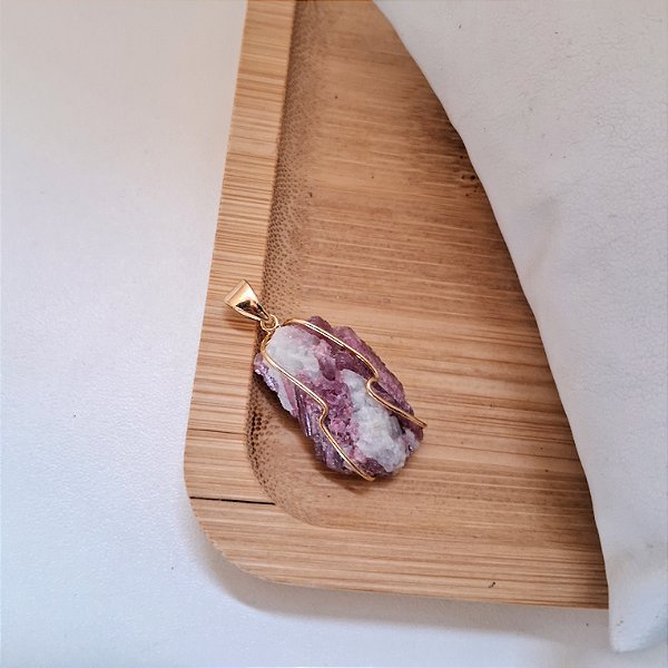 Pingente Hippie Turmalina Rosa Bruta - Folheado a Ouro