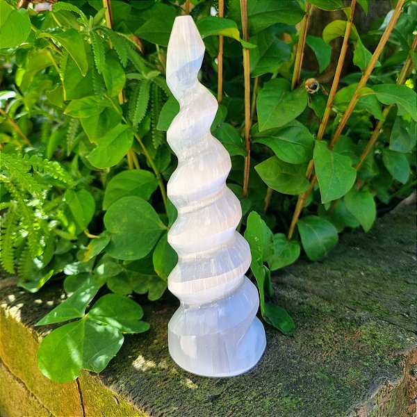 Torre Selenita Branca Espiral - 15cm