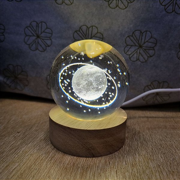 Luminária Bola de Cristal Urano - 6cm - Base Madeira