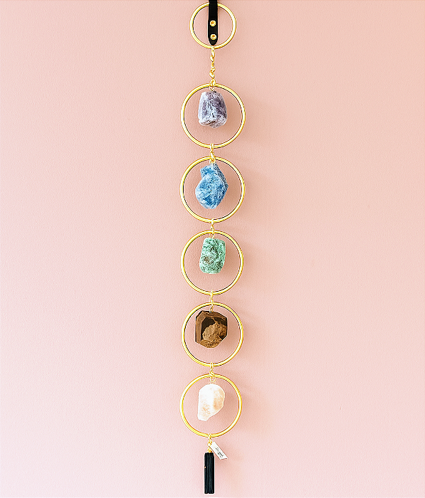 Móbile Argola Chakras - Cristais Brutos - Turmalina Negra - Dourado