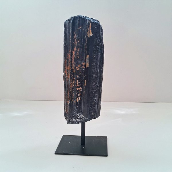 Turmalina Negra Bruta - Base de Ferro