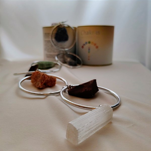 Móbile Argola Chakras - Cristais Brutos - Selenita Branca - Prateado