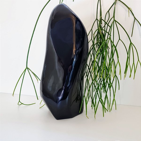 Forma-Livre Obsidiana Negra Polida - Base Serrada