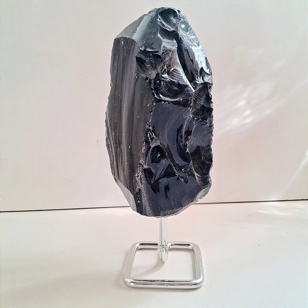Obsidiana Negra Bruta - Base de Ferro