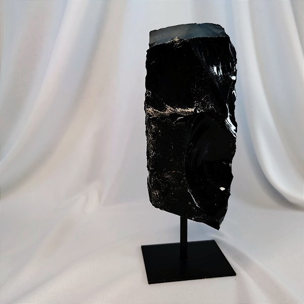 Obsidiana Negra Bruta - Base de Ferro