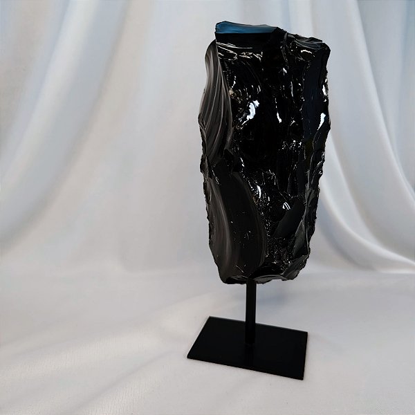 Obsidiana Negra Bruta - Base de Ferro