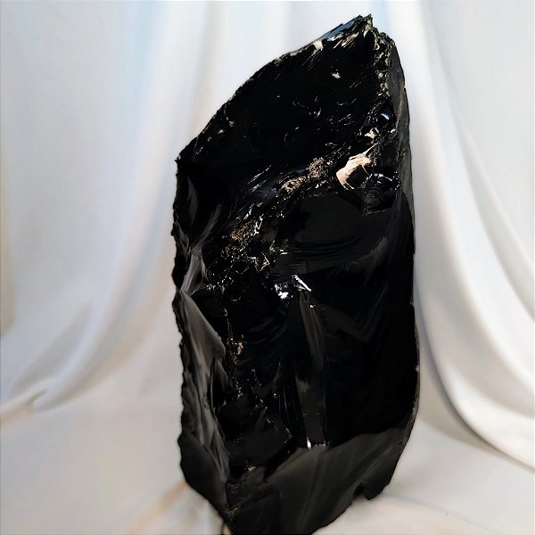 Obsidiana Negra Bruta - Base Serrada