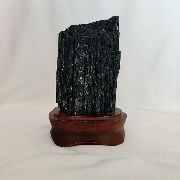 Turmalina Negra Bruta - Base de Madeira Marrom