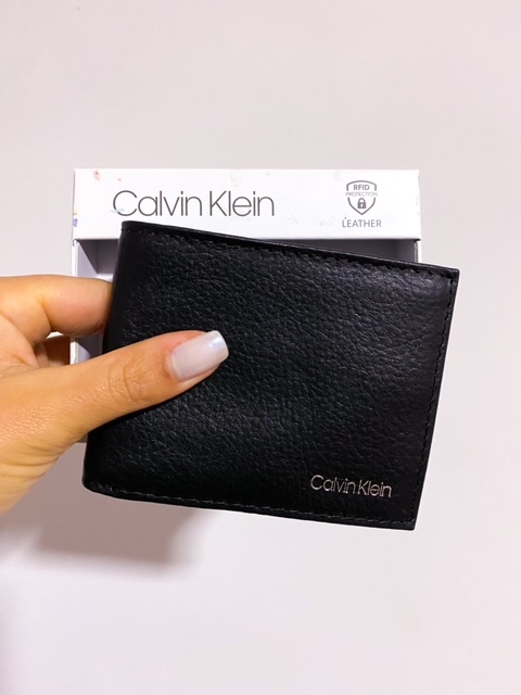 Carteira de Couro Masculina Preto Calvin Klein - RF Importados - Produtos  Importados de Beleza e Cuidados Pessoais