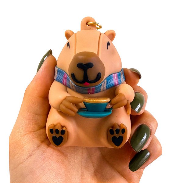 Bath & Body Works - Capinha Porta Álcool Gel Chaveiro Capivara Coffeebara