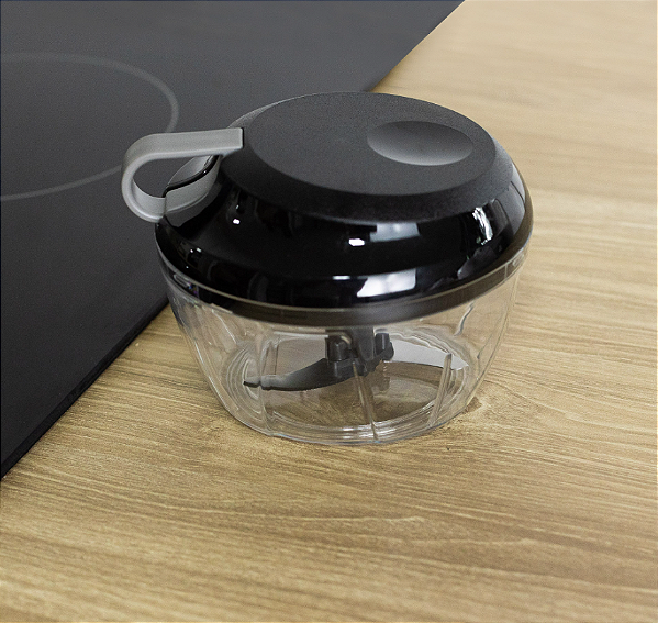 MINI PROCESSADOR MANUAL DE ALIMENTOS 3 LÂMINAS PREMIUM PRETO 13,5X9,5CM - LYOR