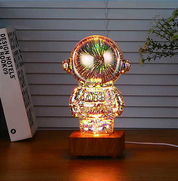 LUMINÁRIA ASTRONAUTA LED USB 22,9CM - C3B