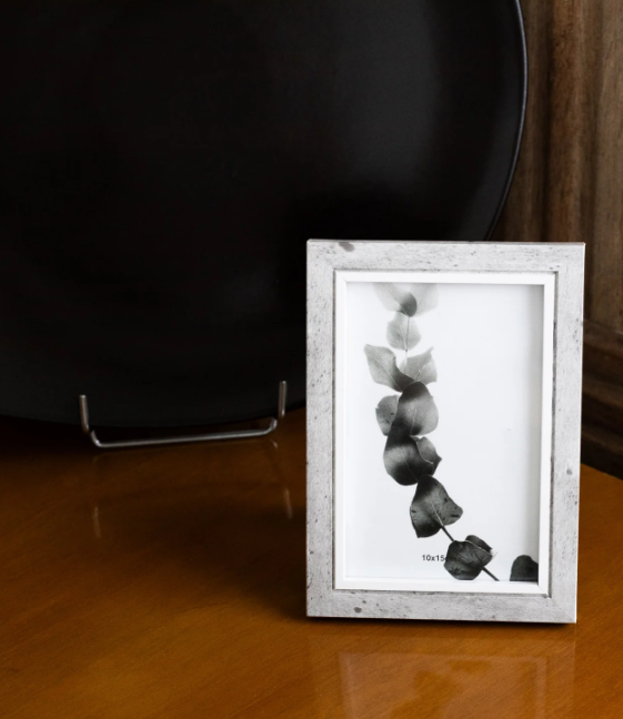 PORTA-RETRATO DE MDF STONE CINZA 10CM X 15CM - WOLFF