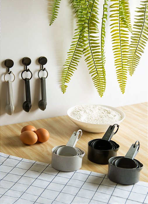 CONJUNTO 10 GANCHOS AUTOADESIVOS DE PLASTICO PRETO 4CM - LYOR