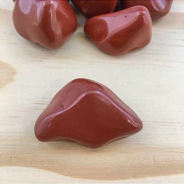Jaspe Vermelho polido (3 a 4 cm)