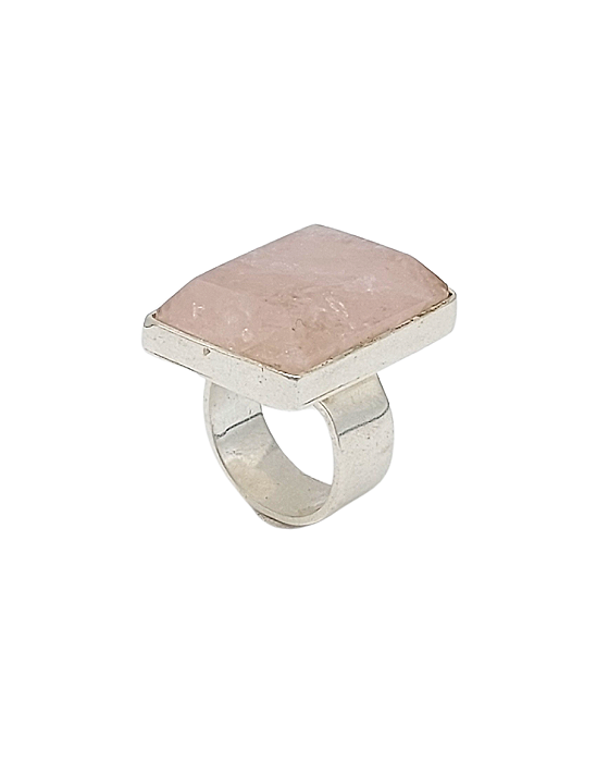 Anel de Prata com Quartzo Rosa Retangular Médio