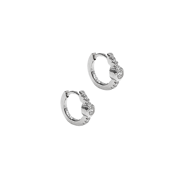 Argola 10mm de prata 925 com banho de ródio e zircônias