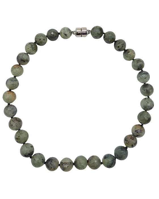 Colar Curto de Prenita Facetada com Fecho de Ímã