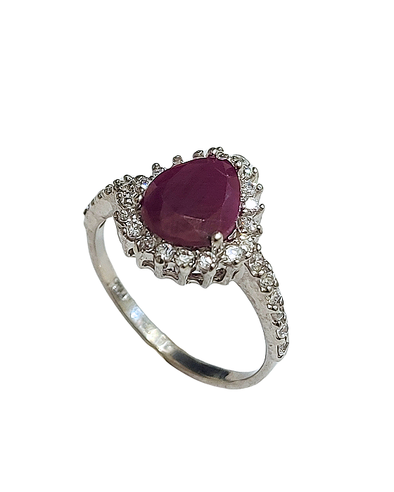 Anel em Prata com Rubi Central e Zircônias Brancas