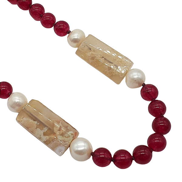 Colar Longo com Jade, Pérola e Cristal