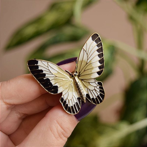 Broche magnético borboleta esmaltada