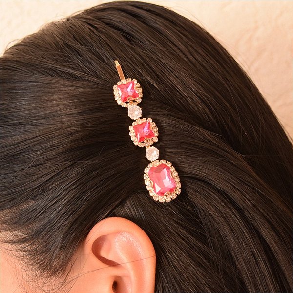 Grampo metal dourado cristais pink