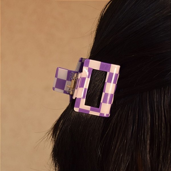 Piranha de cabelo acetato xadrez lilás