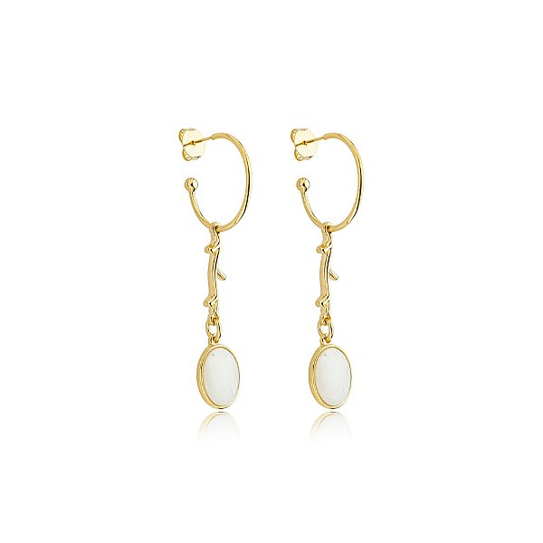 Brinco argola madrepérola oval ouro semijoia