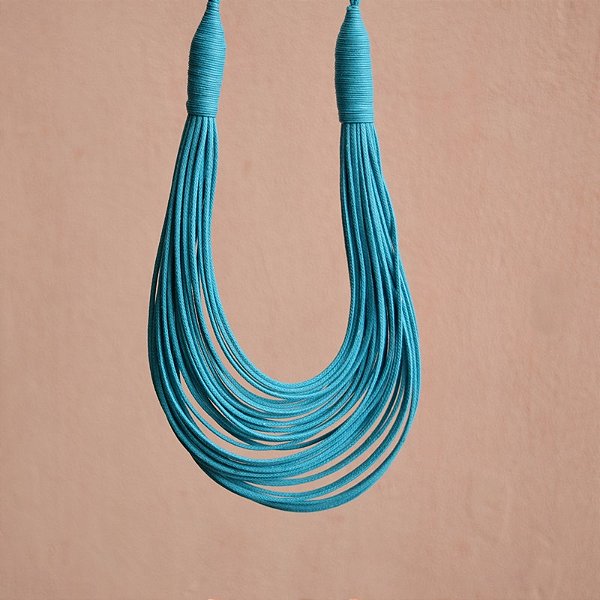 Colar Design Natural fios de algodão azul turquesa CO 1341