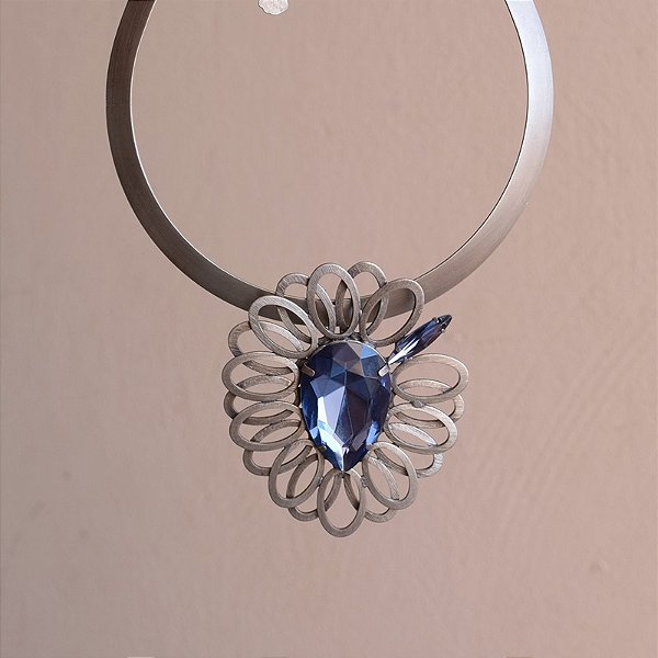 Colar aro Lázara Design gota cristal azul prata envelhecido