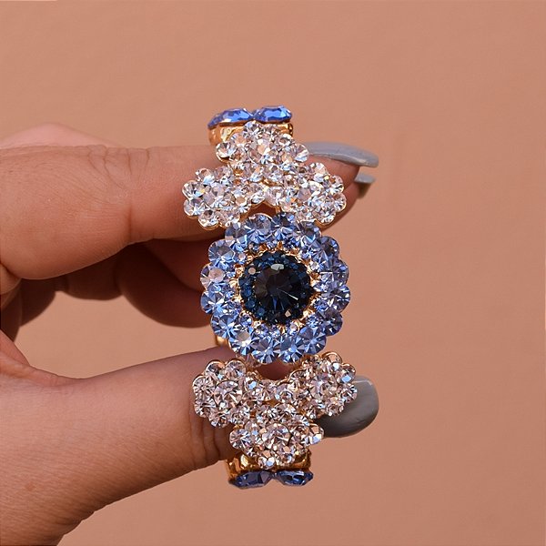 Bracelete Iza Perobelli cristais azuis ouro semijoia